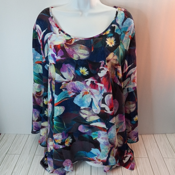Spense Tops - Spense Floral Bell Sleeve Blouse